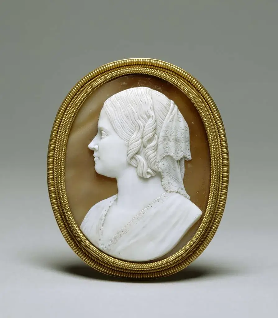 Antique Victorian Cameo Brooch