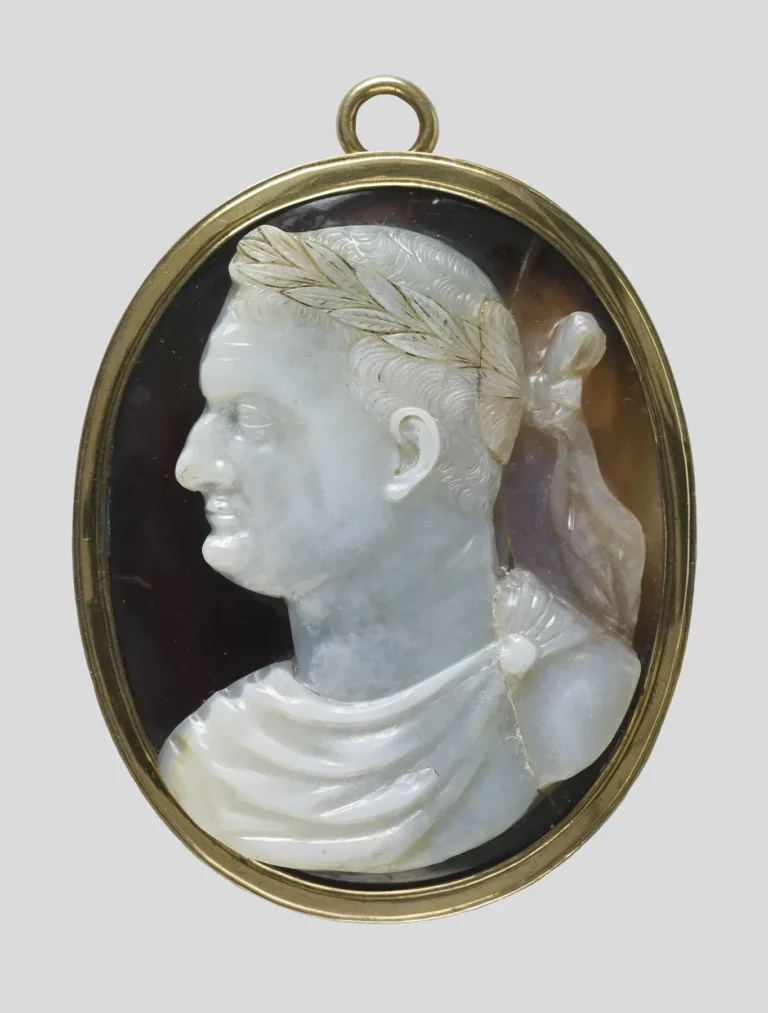 Portrait cameo